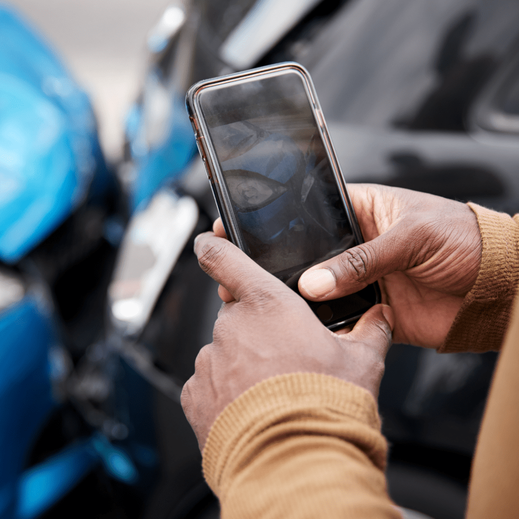 taking photo of accident